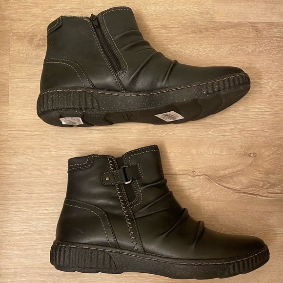 🗣️🗣️ CLOSING SALE! NWT Clarks Caroline Leather Ankle Boot Women Size 10 - Picture 4 of 11